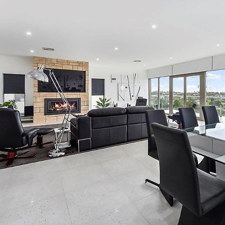Kennedy Executive Townhouse Apartment Mount Gambier Bagian luar foto